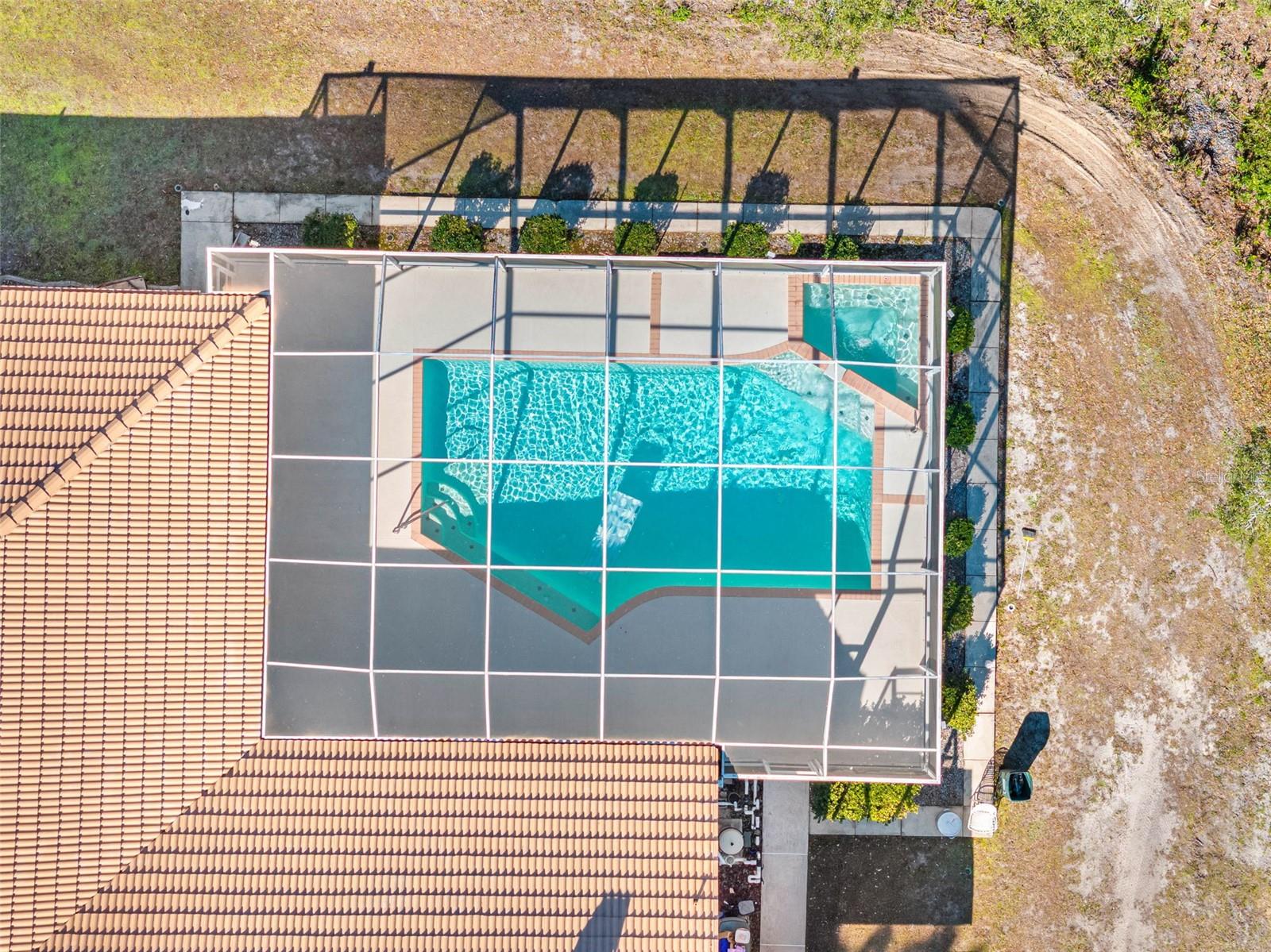 Listing photo id 35 for 9336 Tooke Shore Drive