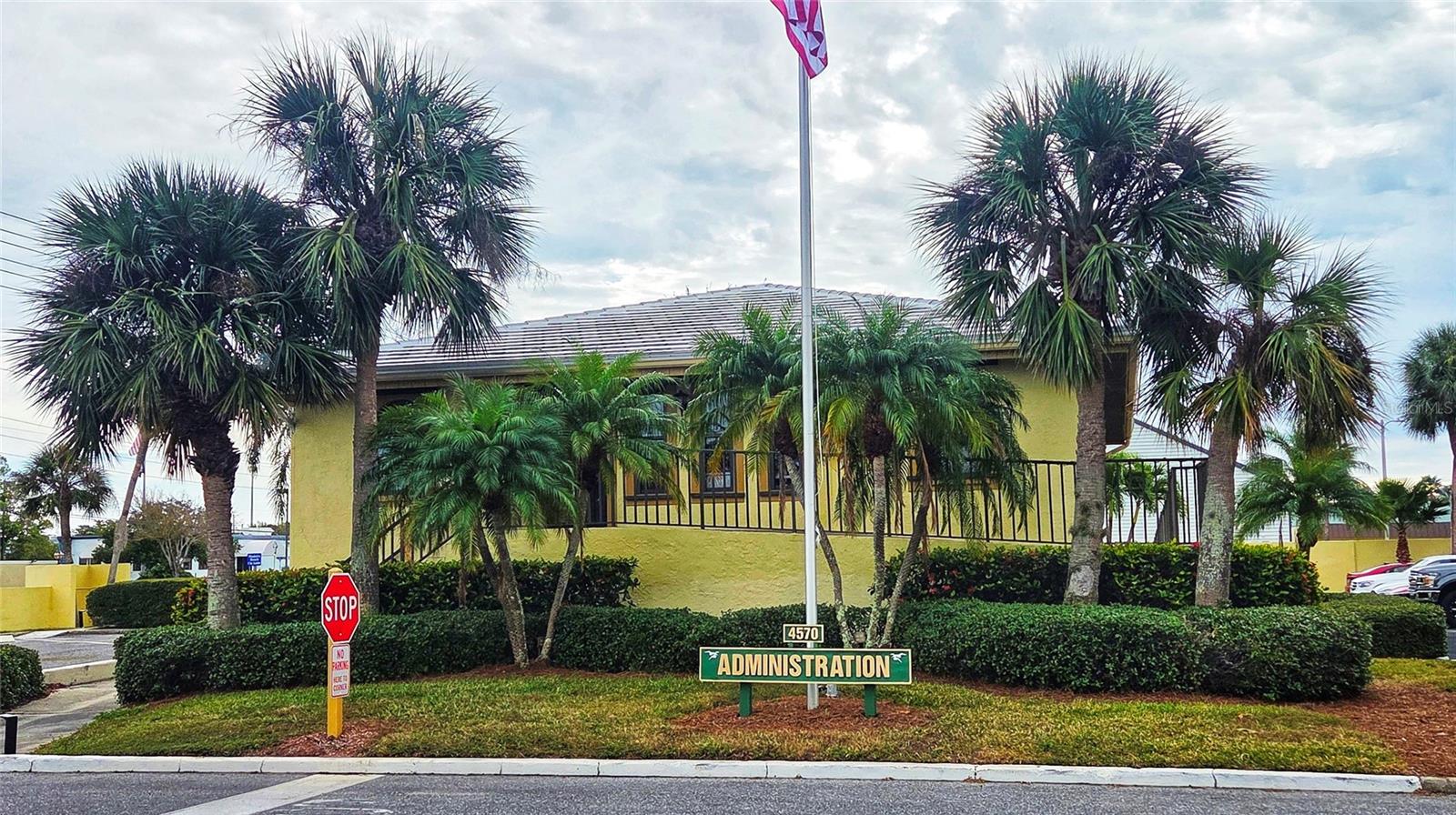 Image 17 of 29 For 4550 Cove Circle 406