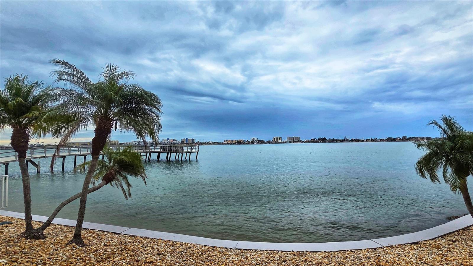 Image 25 of 29 For 4550 Cove Circle 406