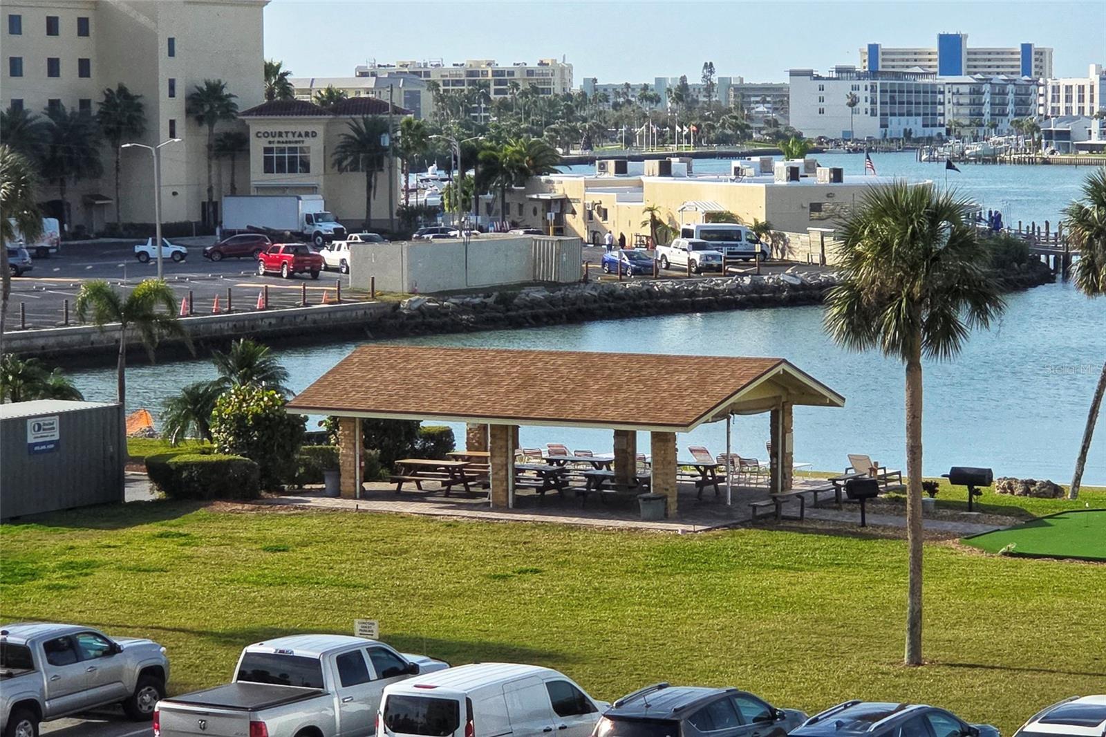 Image 8 of 29 For 4550 Cove Circle 406