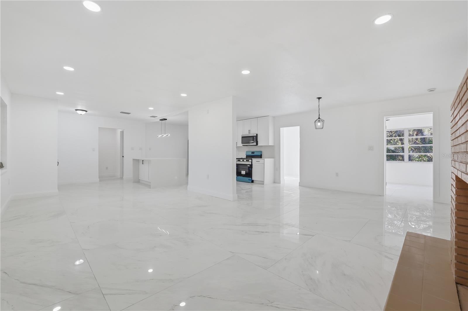 Image 11 of 43 For 34582 Orchid Parkway