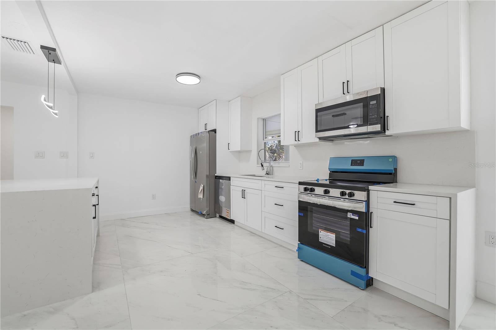 Image 18 of 43 For 34582 Orchid Parkway