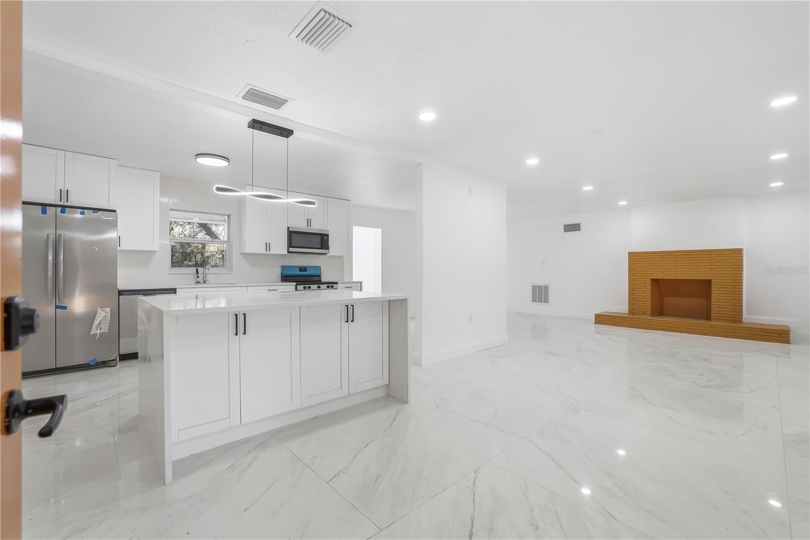 Image 8 of 43 For 34582 Orchid Parkway