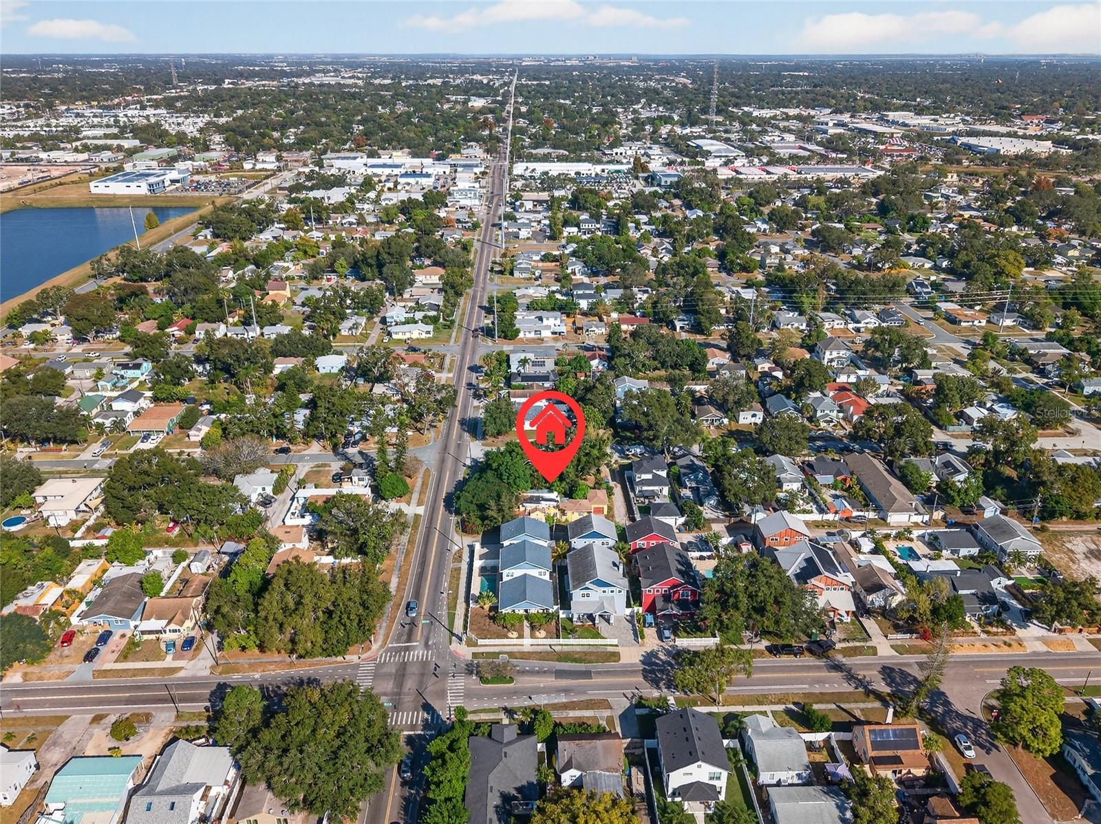 Listing photo id 18 for 1321 28th Street N