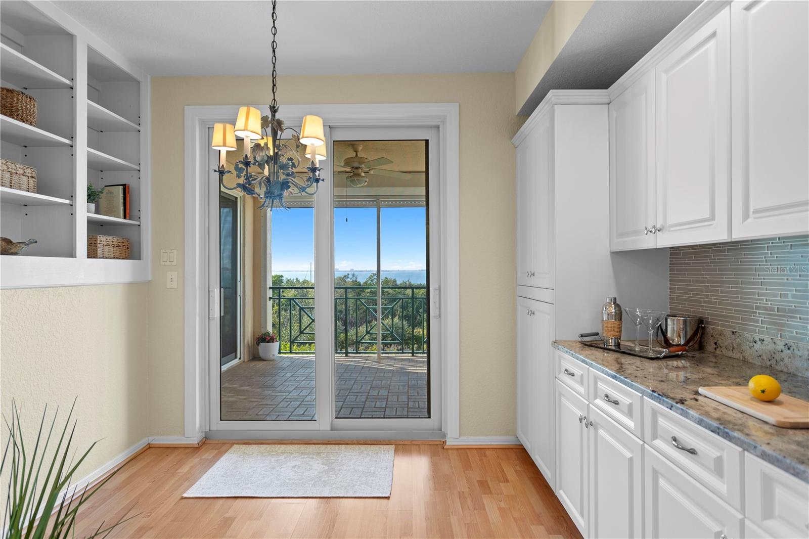 Image 17 of 62 For 4737 Dolphin Cay Lane S 207