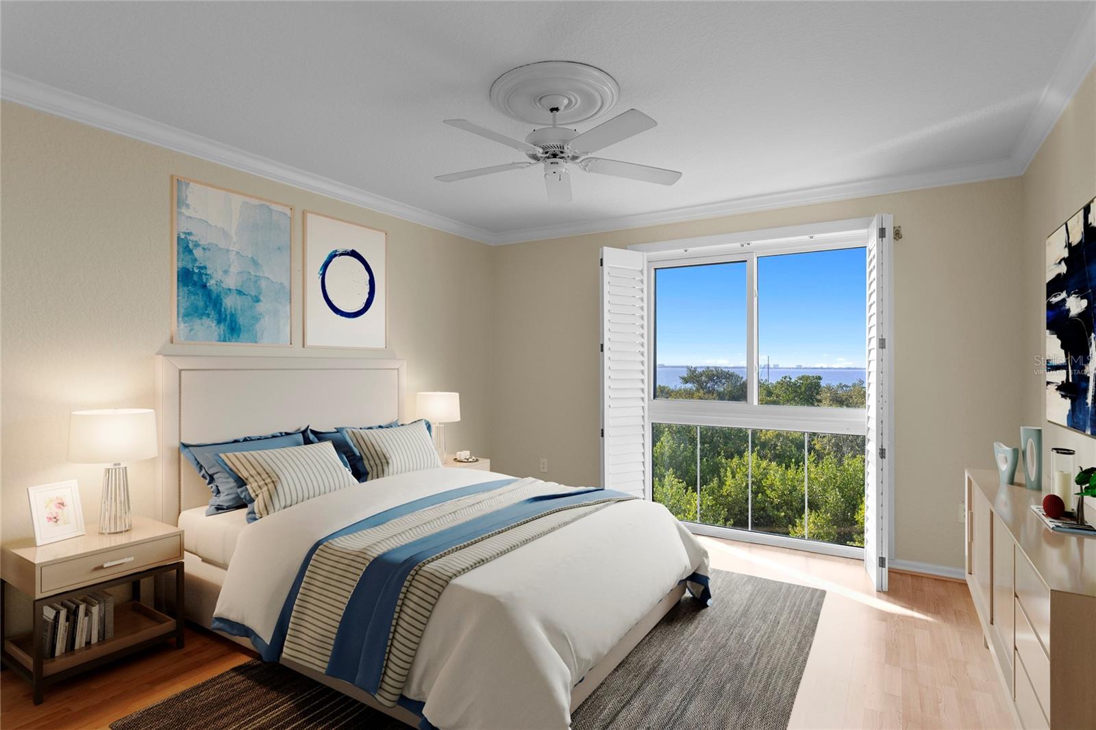 Image 21 of 62 For 4737 Dolphin Cay Lane S 207