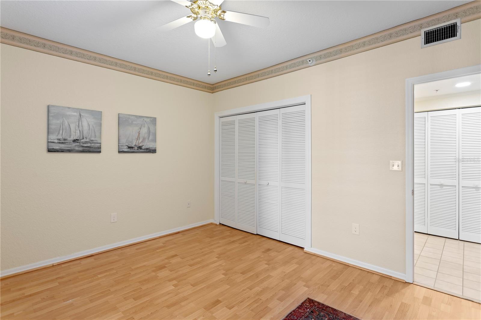 Image 25 of 62 For 4737 Dolphin Cay Lane S 207