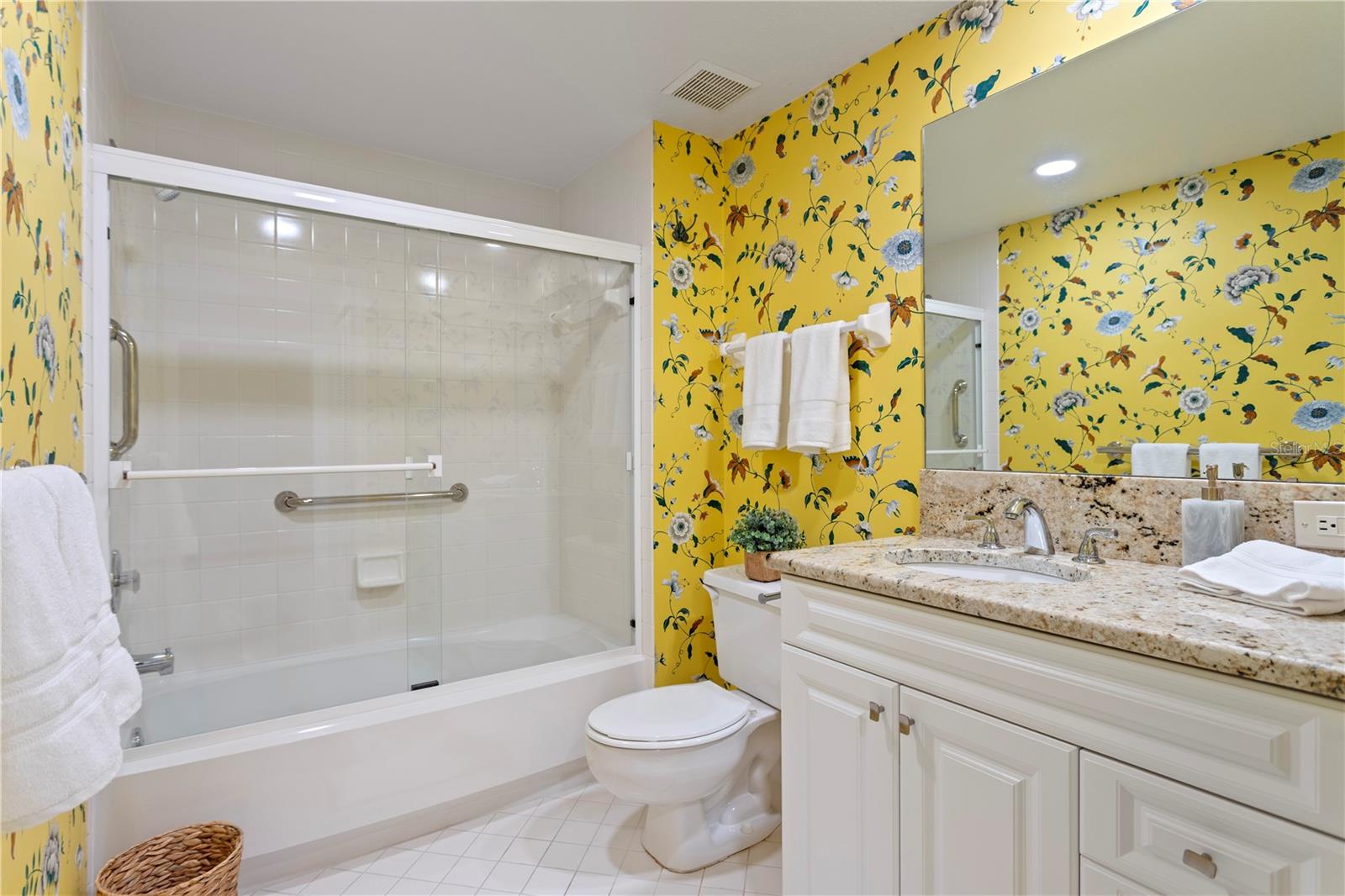 Image 26 of 62 For 4737 Dolphin Cay Lane S 207