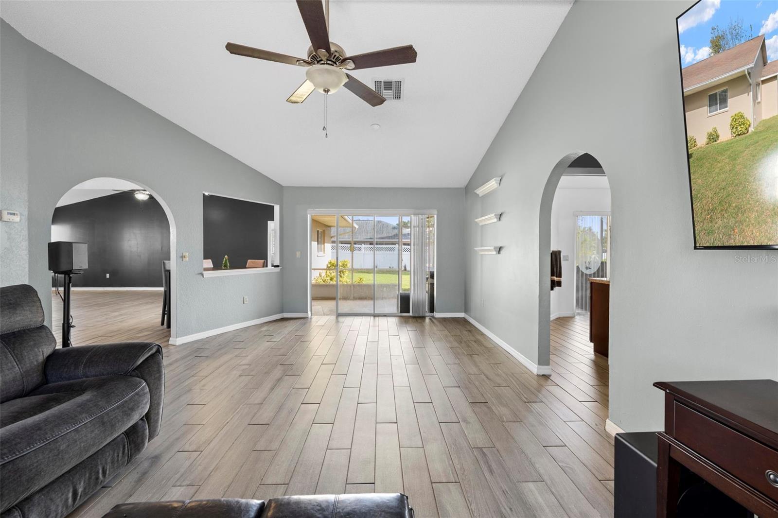 Image 18 of 51 For 5178 Roble Avenue