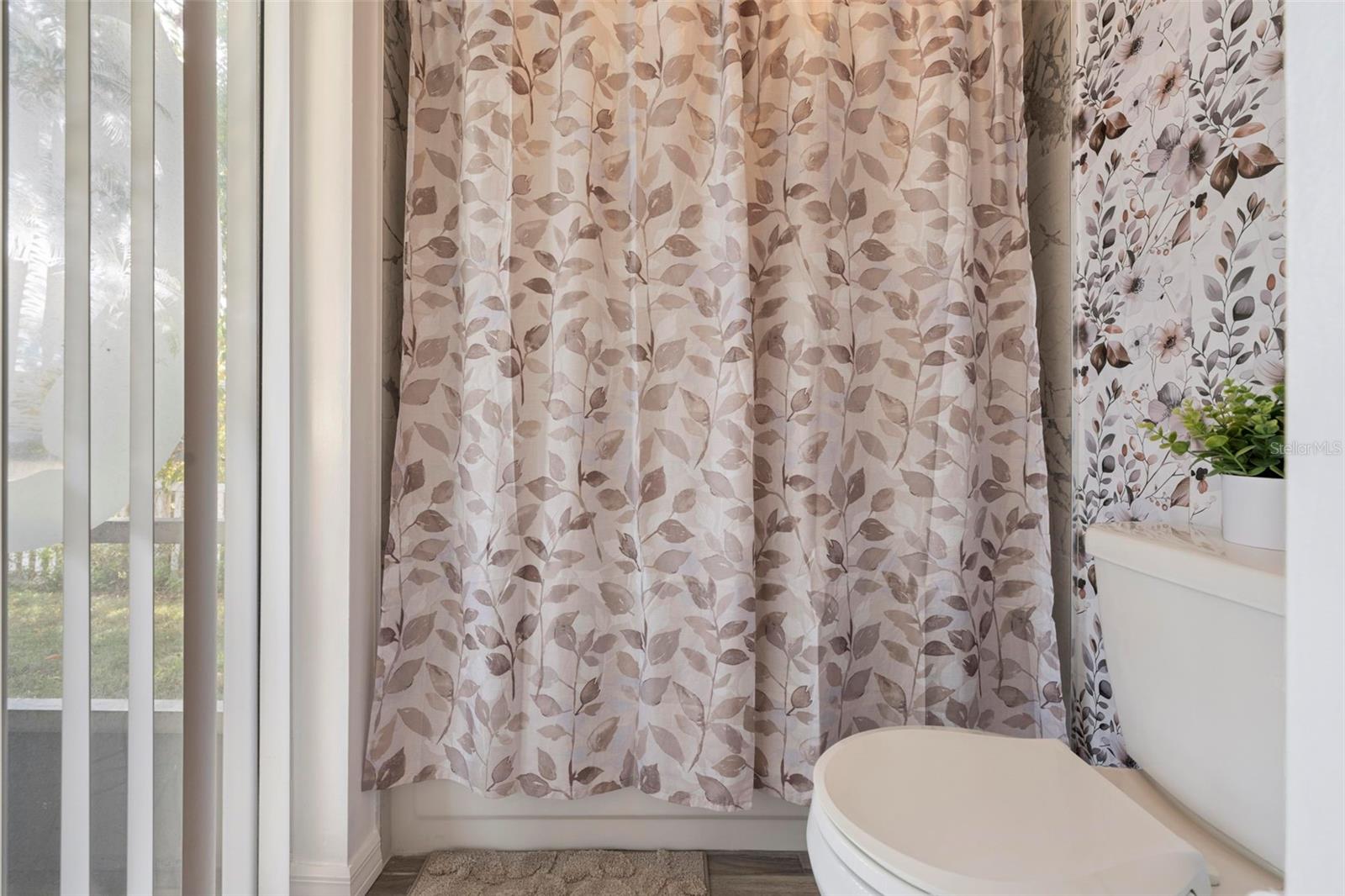 Image 20 of 51 For 5178 Roble Avenue