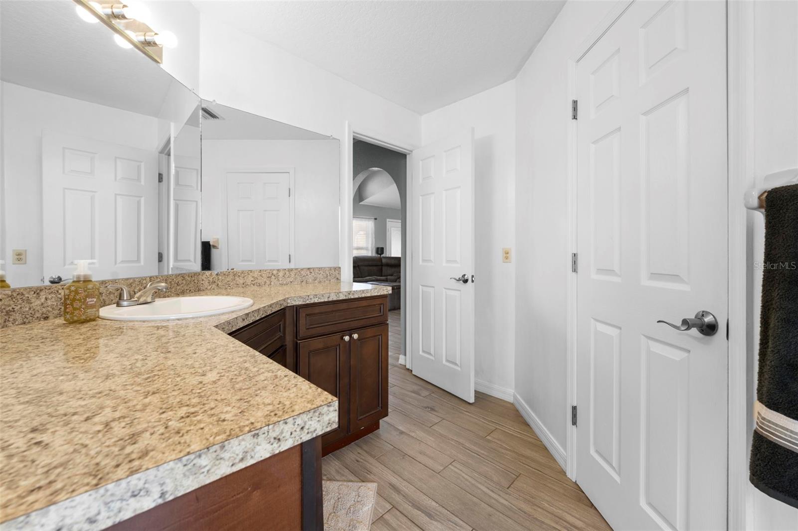 Image 21 of 51 For 5178 Roble Avenue