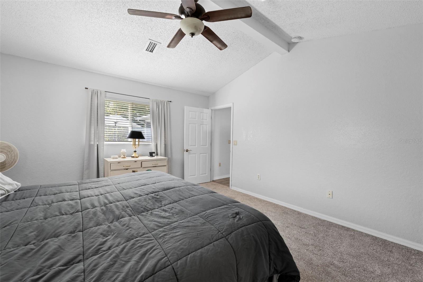 Image 37 of 51 For 5178 Roble Avenue