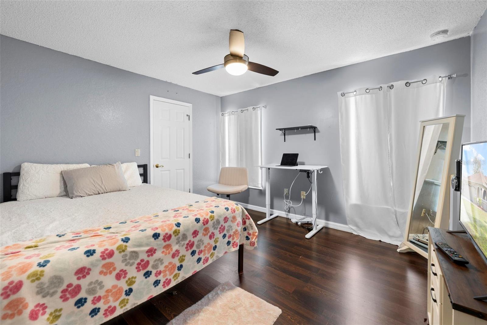 Image 43 of 51 For 5178 Roble Avenue