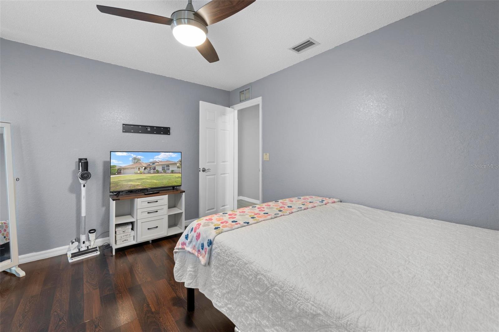 Image 44 of 51 For 5178 Roble Avenue