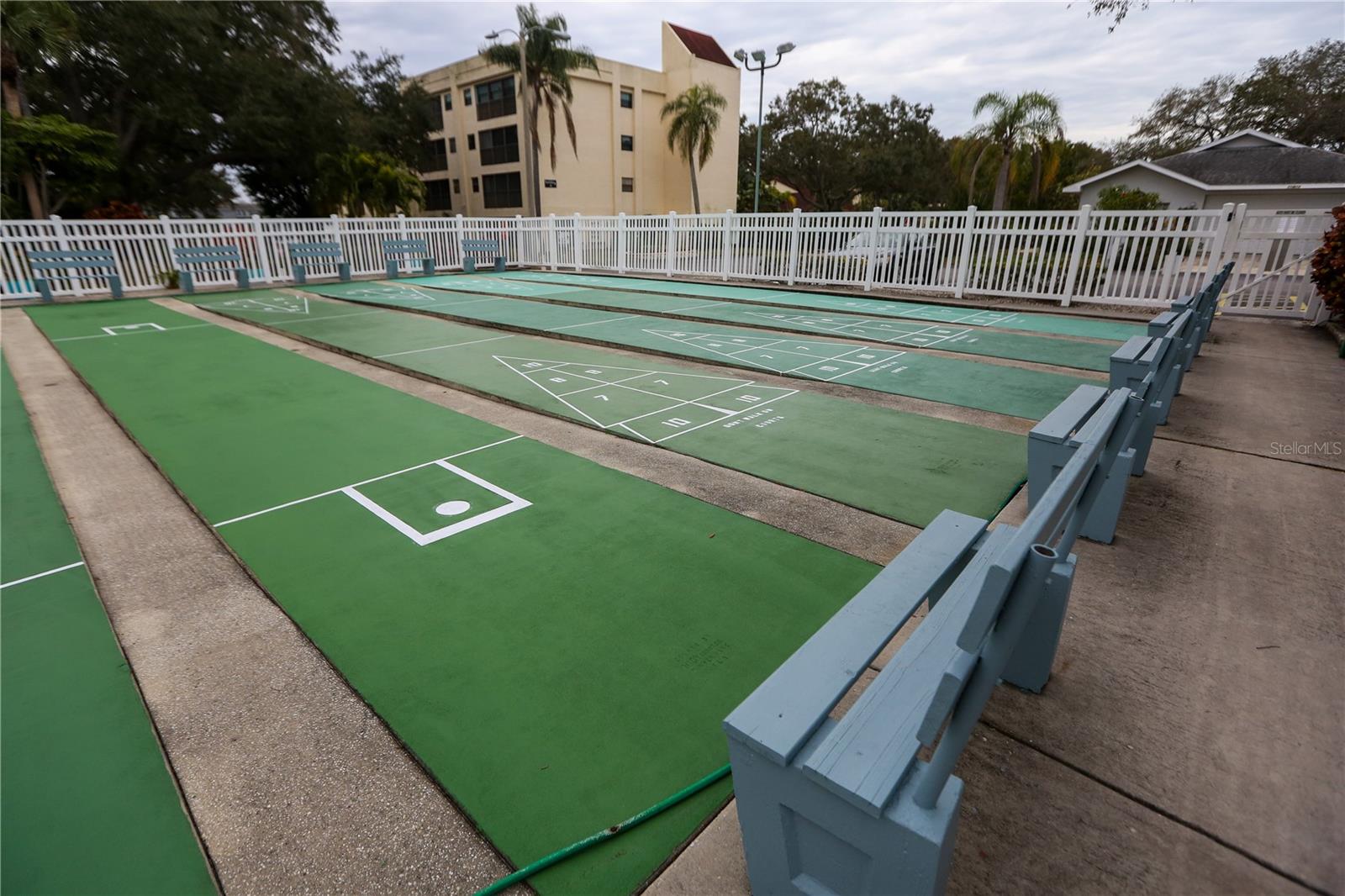 Image 39 of 44 For 11485 Oakhurst Road 1200-216