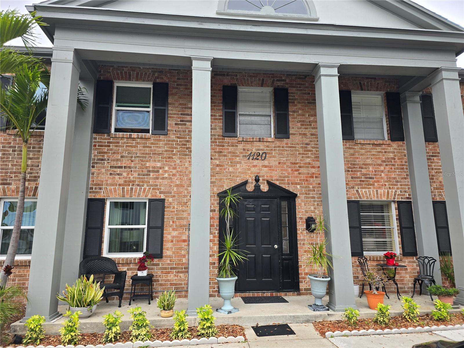 Image 2 of 31 For 1120 Rue Des Chateaux 2a