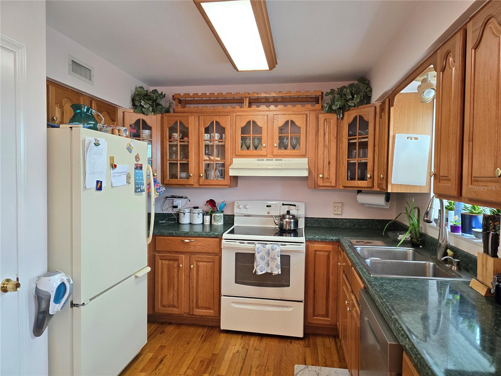 Image 8 of 31 For 1120 Rue Des Chateaux 2a