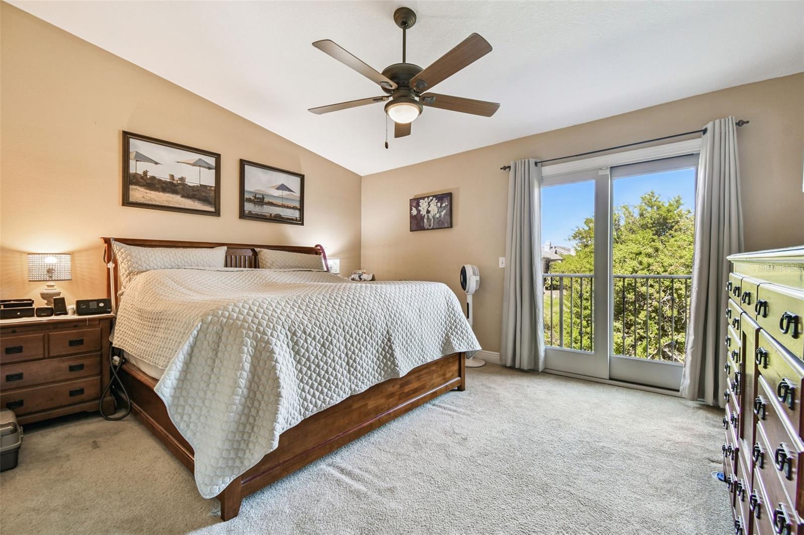 Image 10 of 22 For 268 Valencia Circle