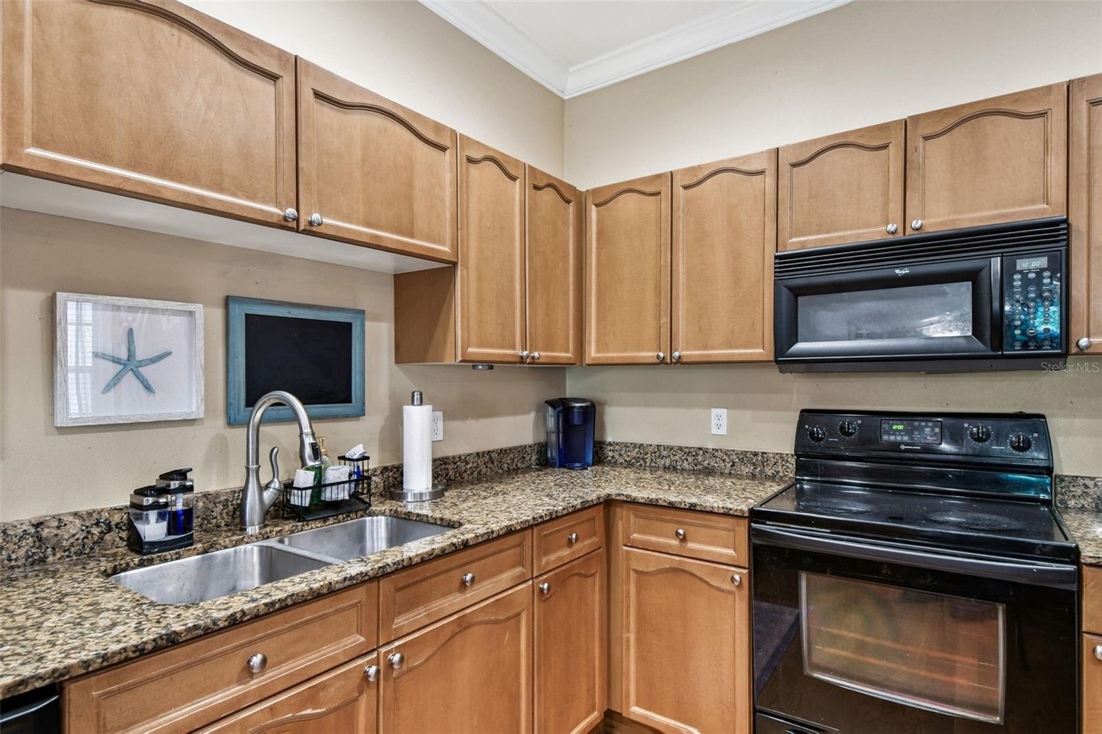 Image 4 of 22 For 268 Valencia Circle