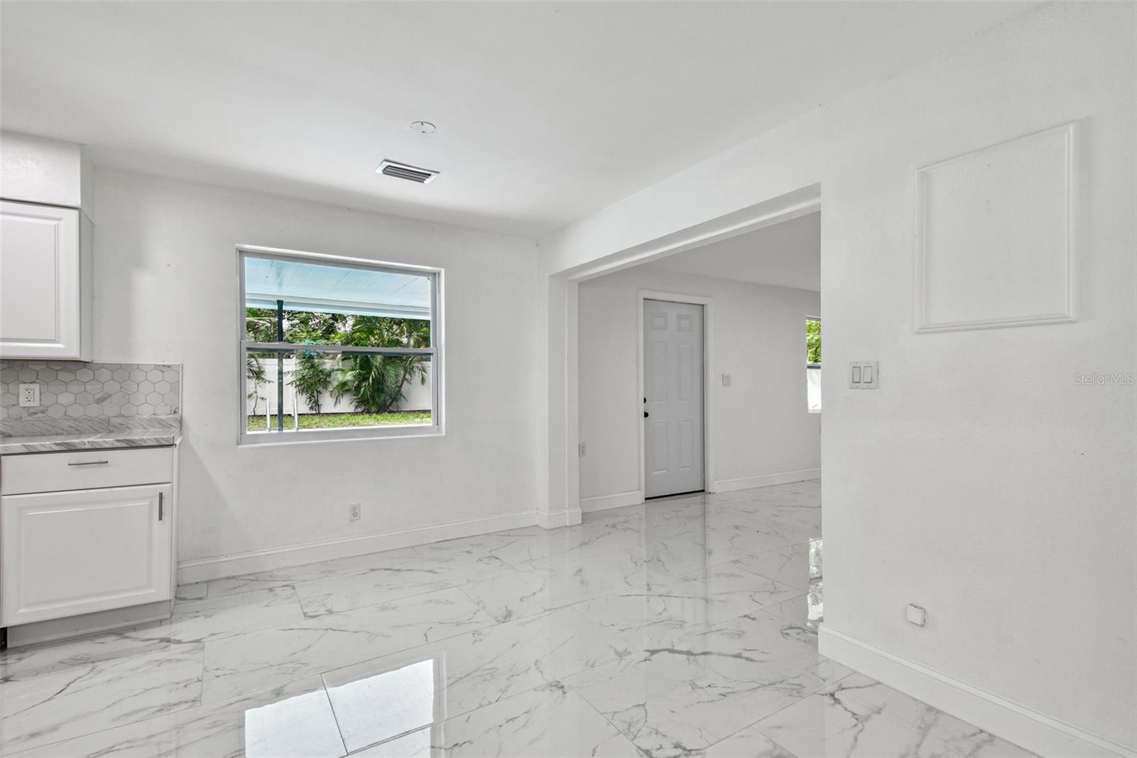 Image 17 of 35 For 6016 Arthur Avenue