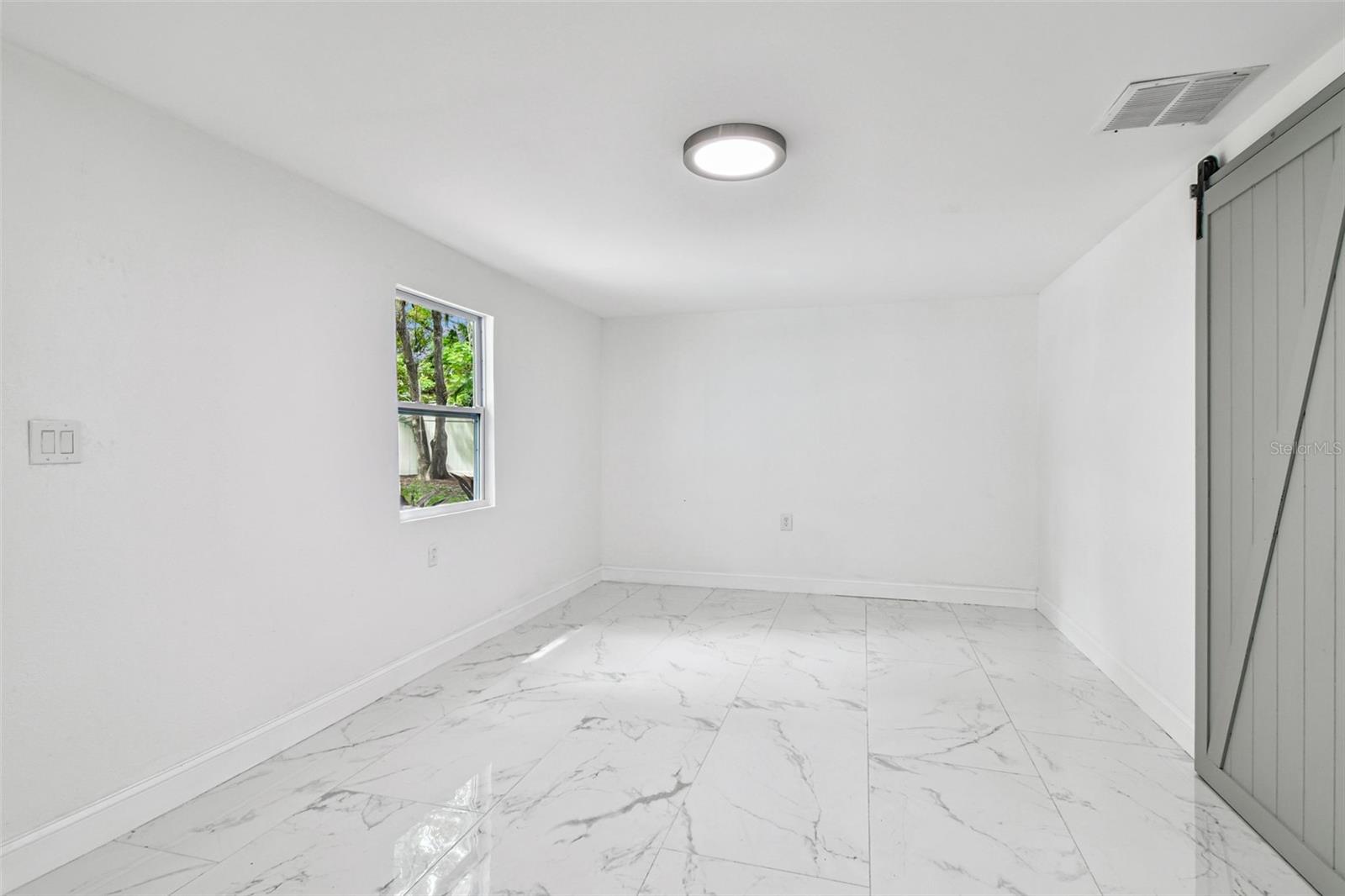 Image 22 of 35 For 6016 Arthur Avenue