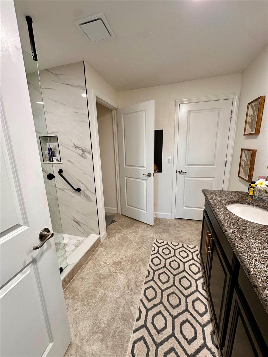 Image 19 of 33 For 28450 Tranquil Lake Circle