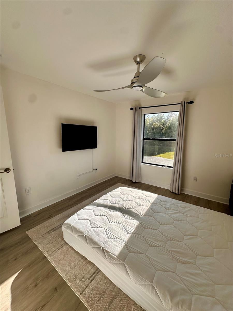 Image 28 of 33 For 28450 Tranquil Lake Circle