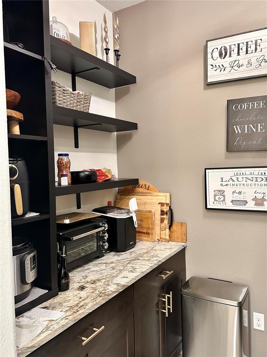 Image 9 of 33 For 28450 Tranquil Lake Circle