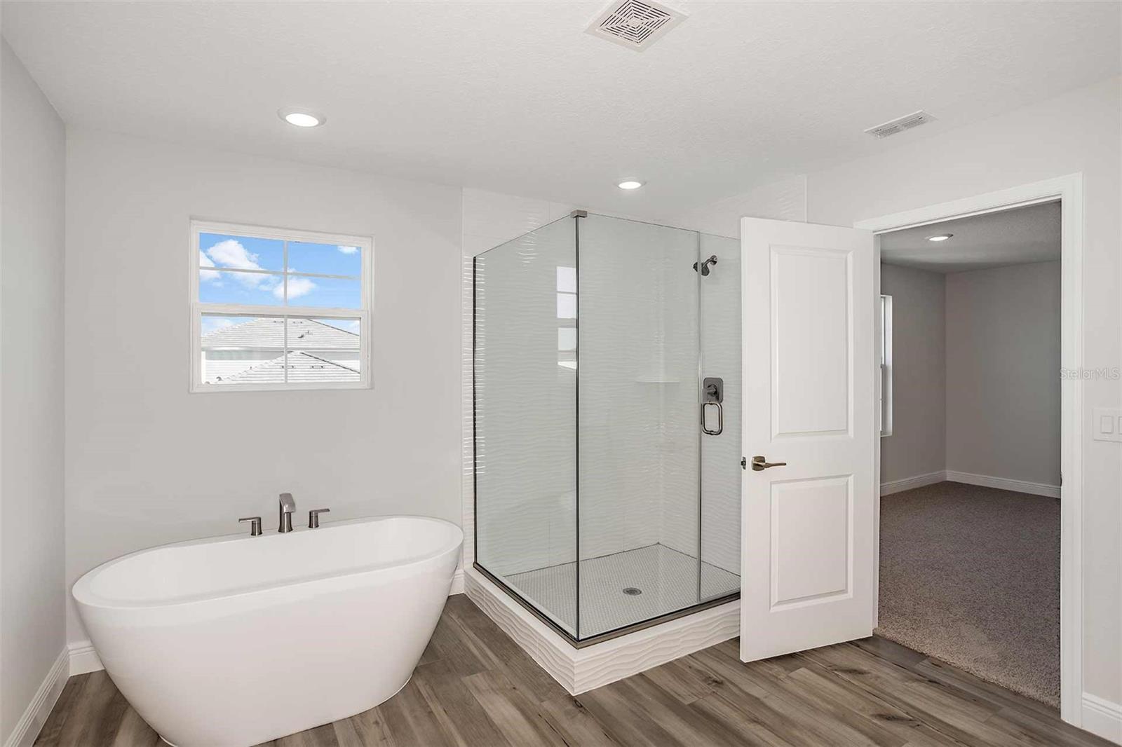 Image 20 of 32 For 9862 Surrey Rose Drive