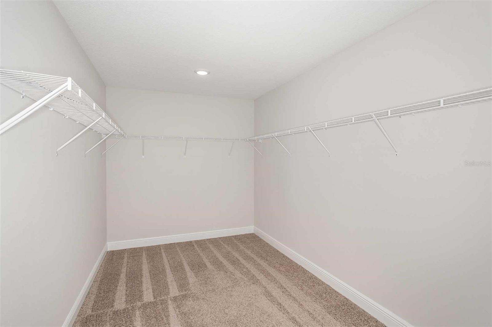 Image 21 of 32 For 9862 Surrey Rose Drive