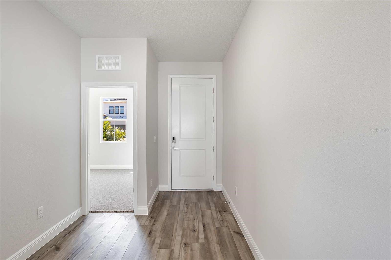 Image 26 of 32 For 9862 Surrey Rose Drive