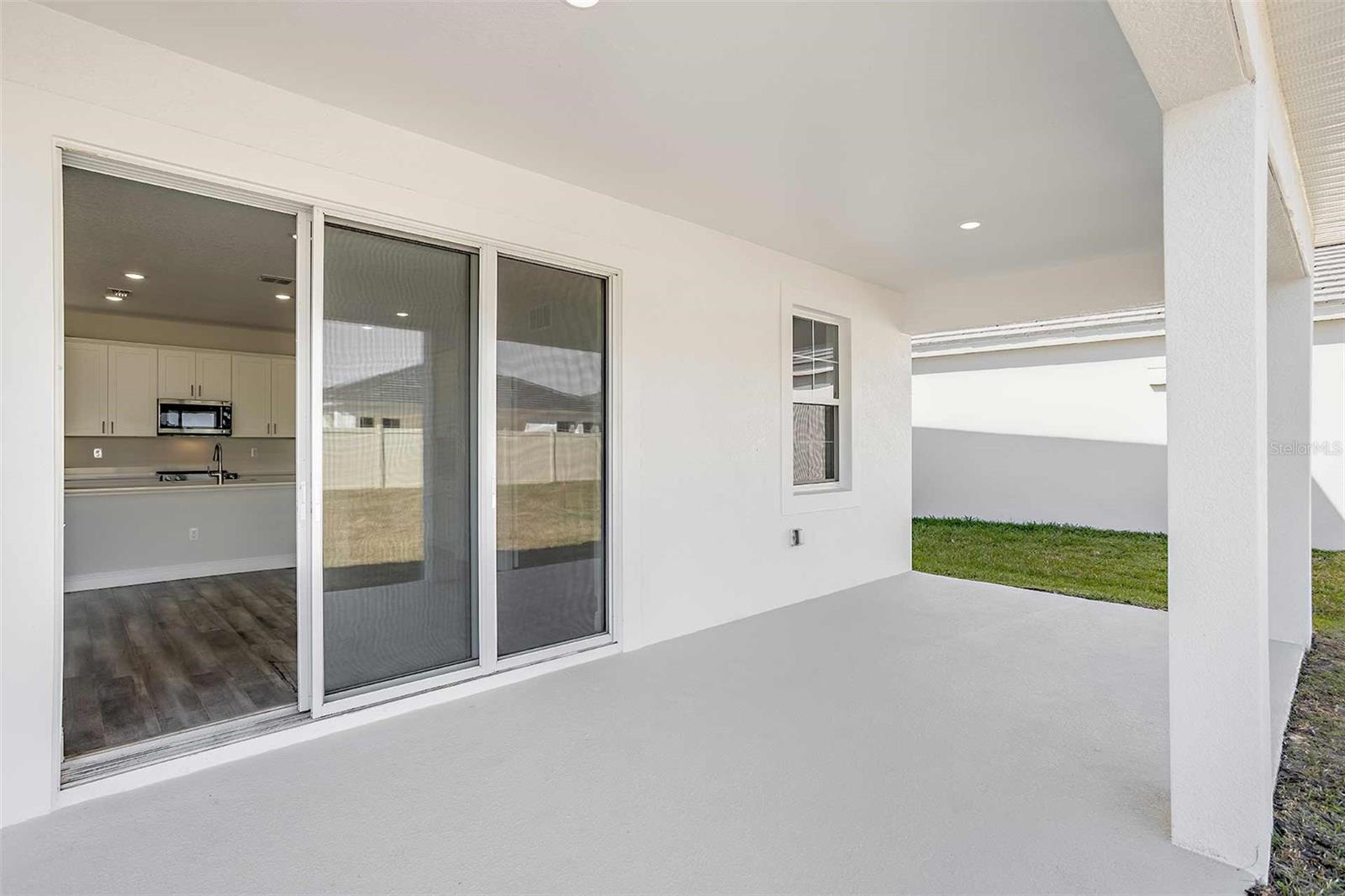 Image 28 of 32 For 9862 Surrey Rose Drive