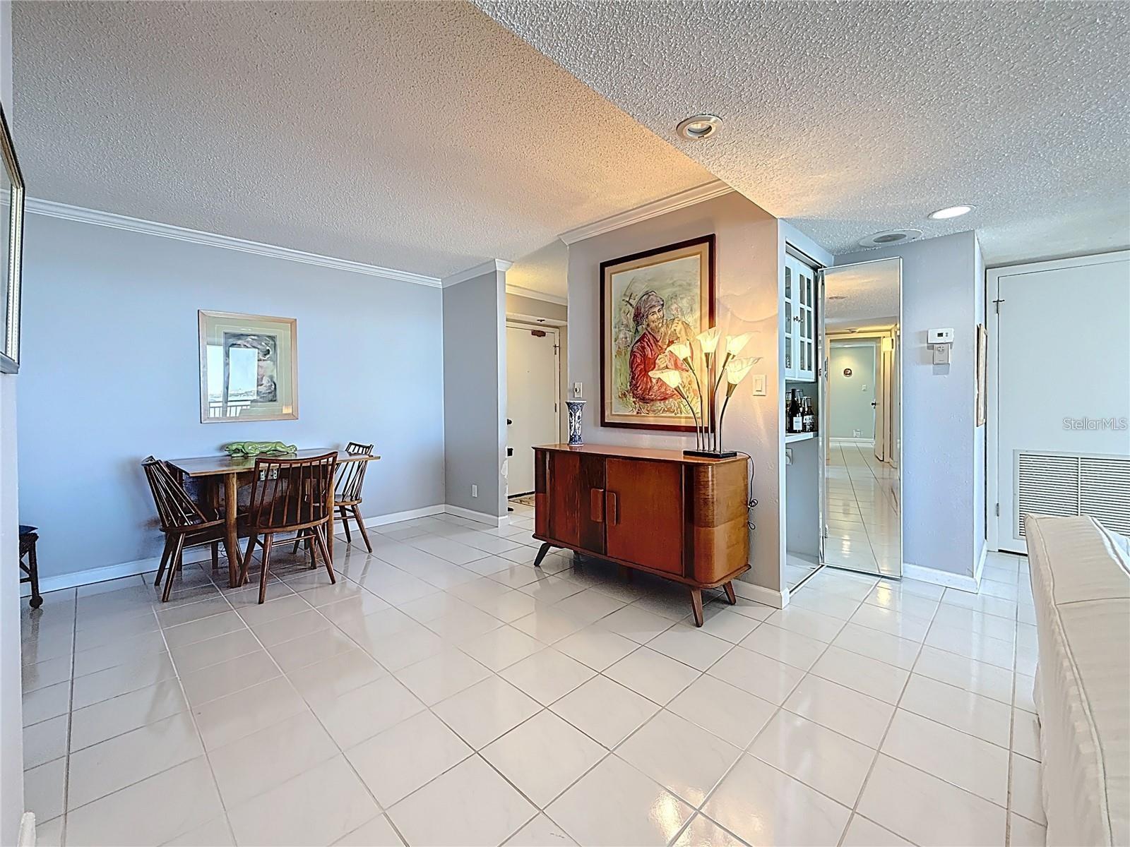 Listing photo id 15 for Key Capri Key Capri  301