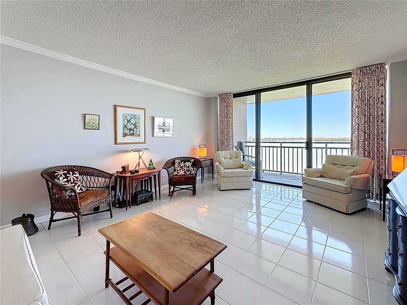 Listing photo id 18 for Key Capri Key Capri  301