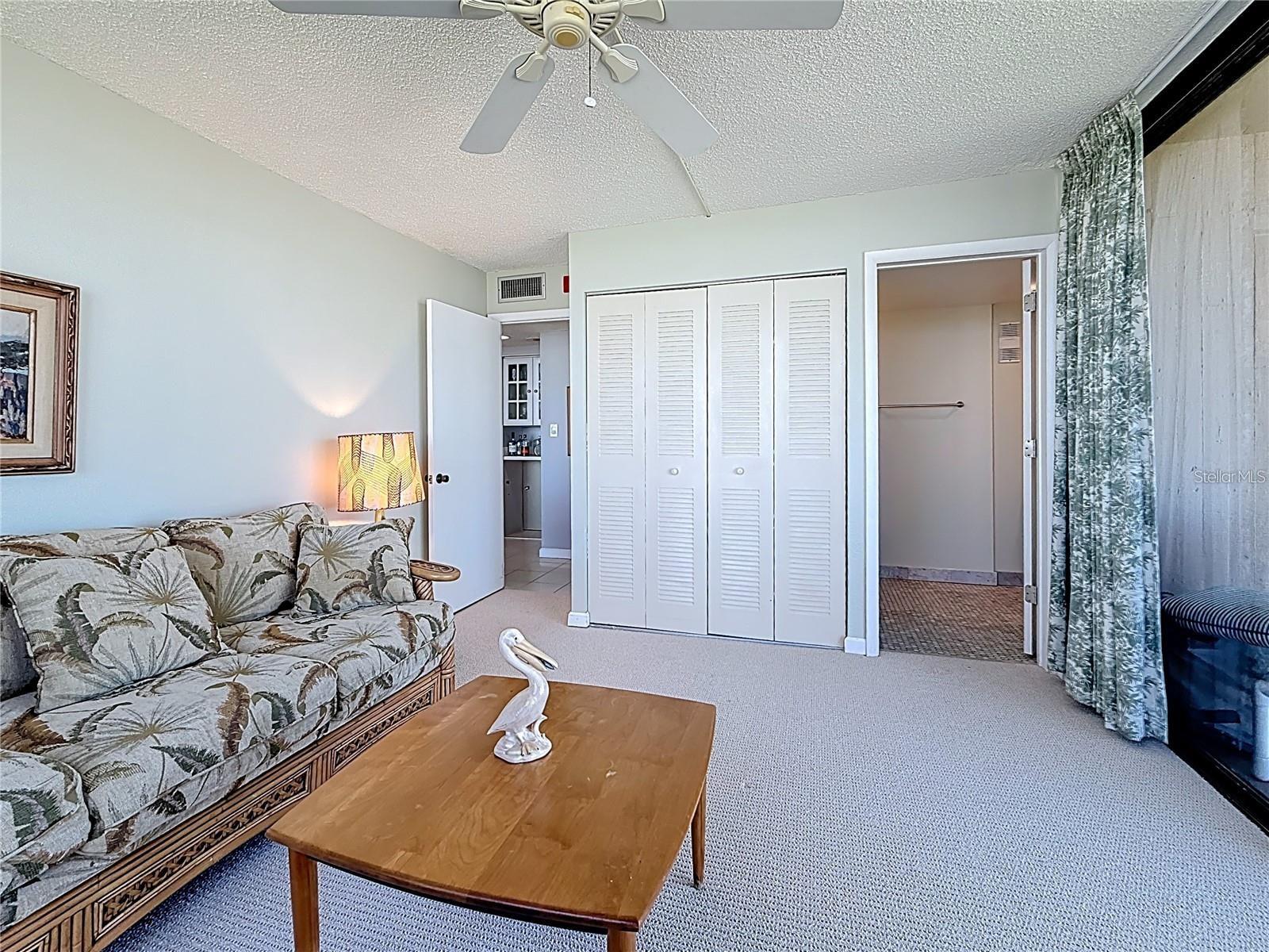 Listing photo id 25 for Key Capri Key Capri  301