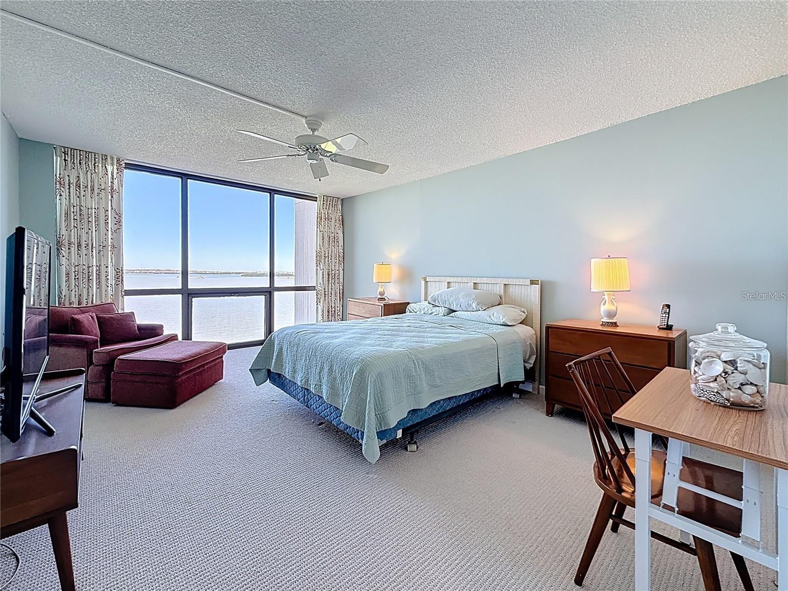 Listing photo id 35 for Key Capri Key Capri  301