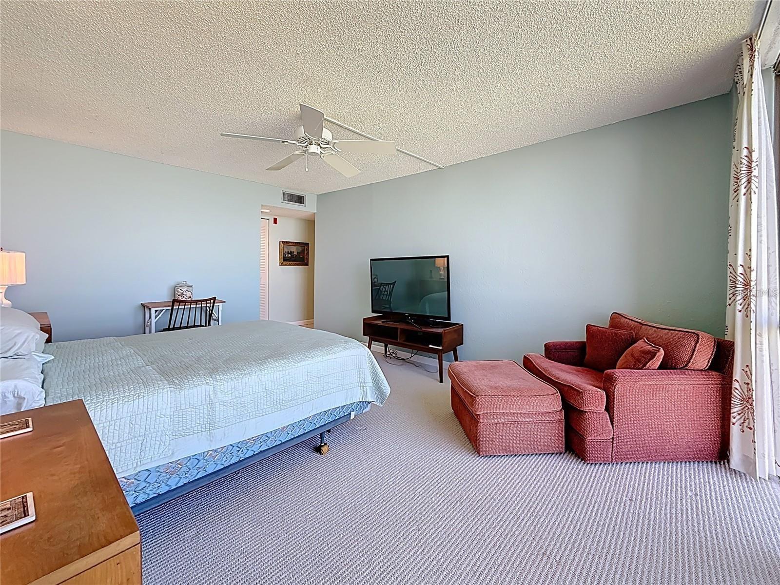 Listing photo id 39 for Key Capri Key Capri  301