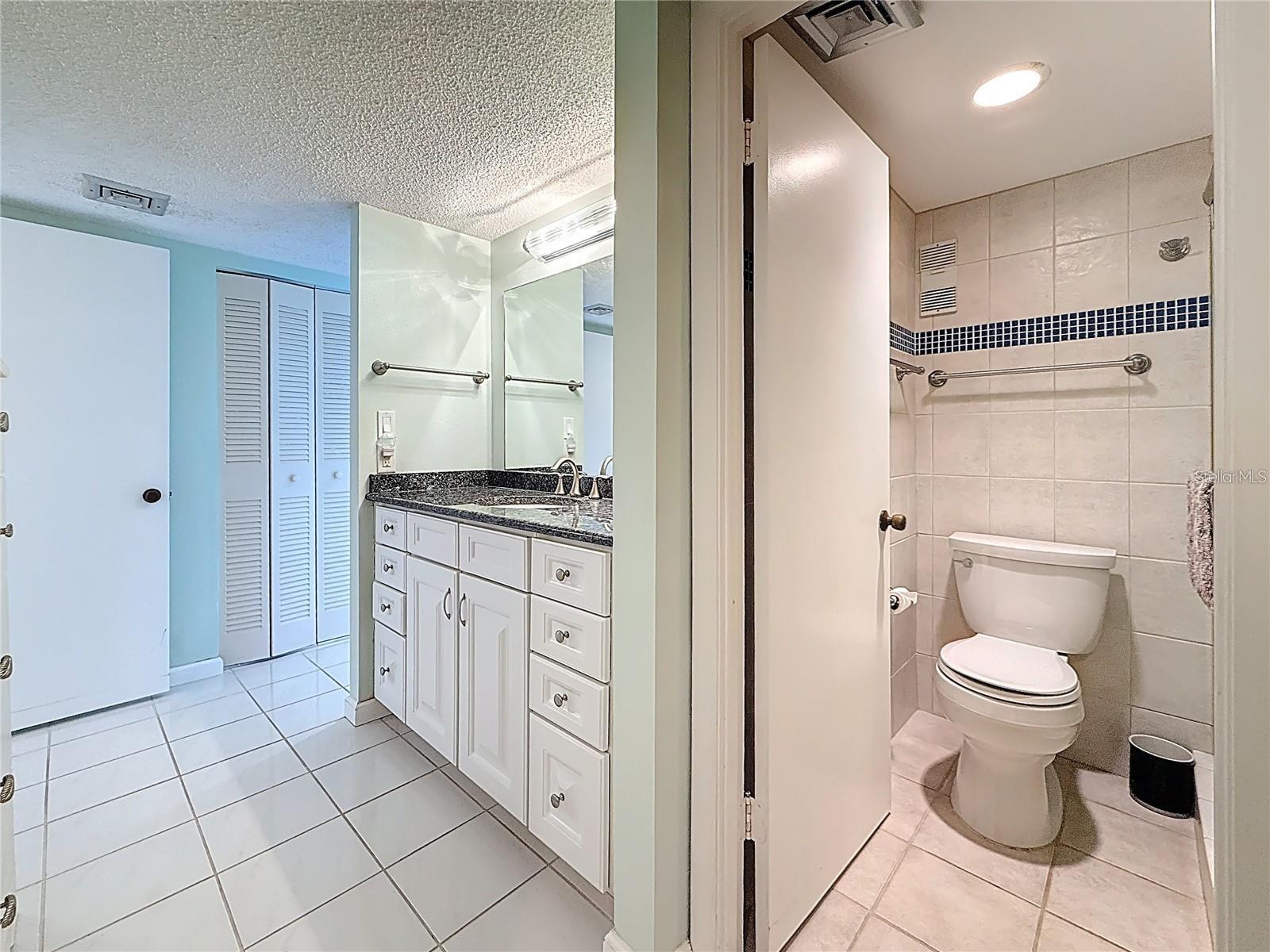 Listing photo id 41 for Key Capri Key Capri  301