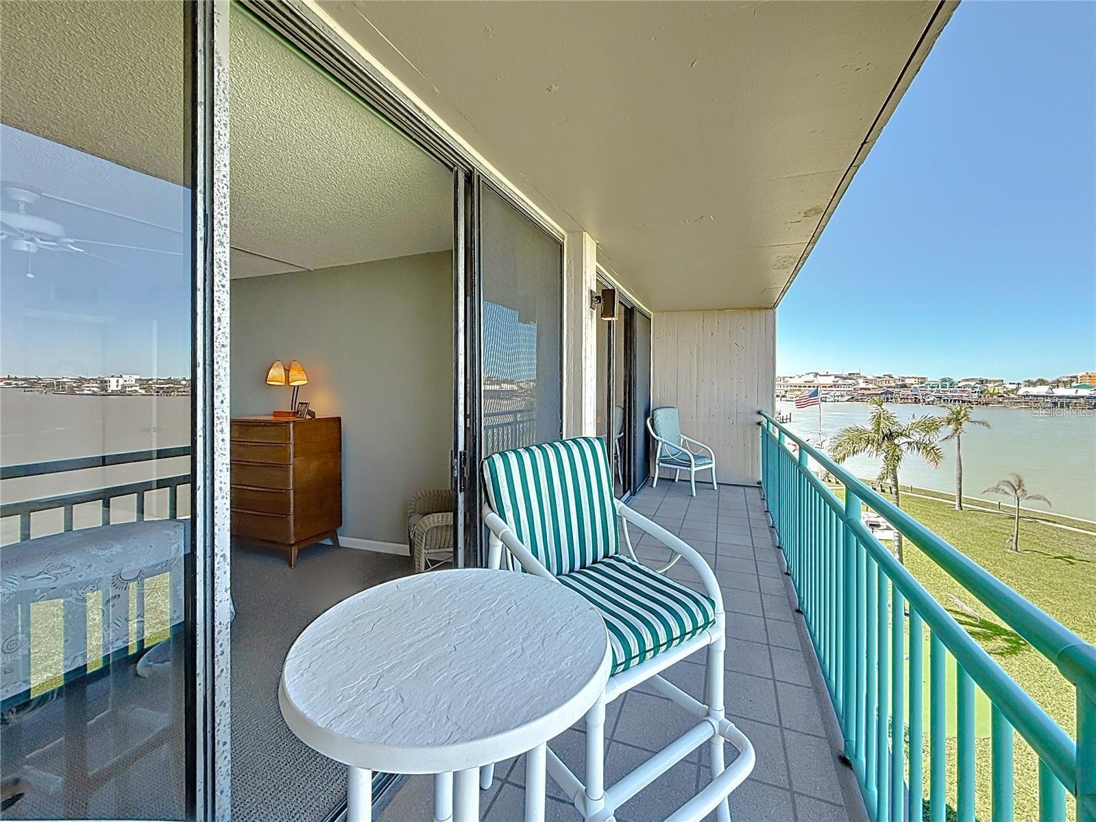 Listing photo id 47 for Key Capri Key Capri  301