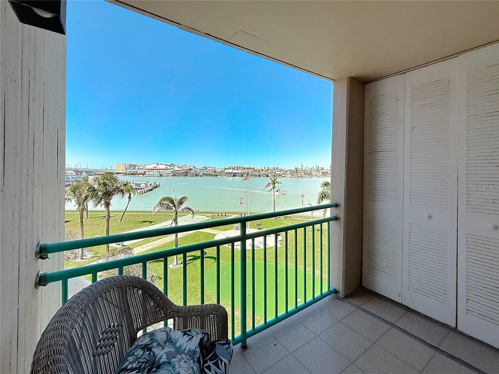 Listing photo id 50 for Key Capri Key Capri  301