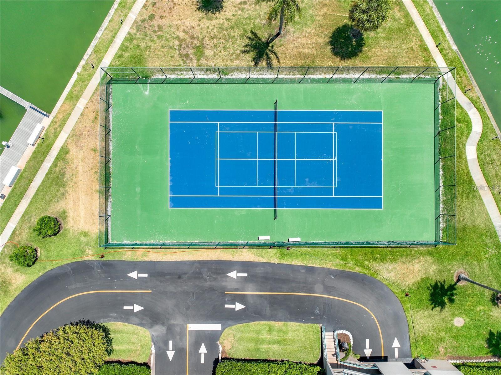 Listing photo id 59 for Key Capri Key Capri  301