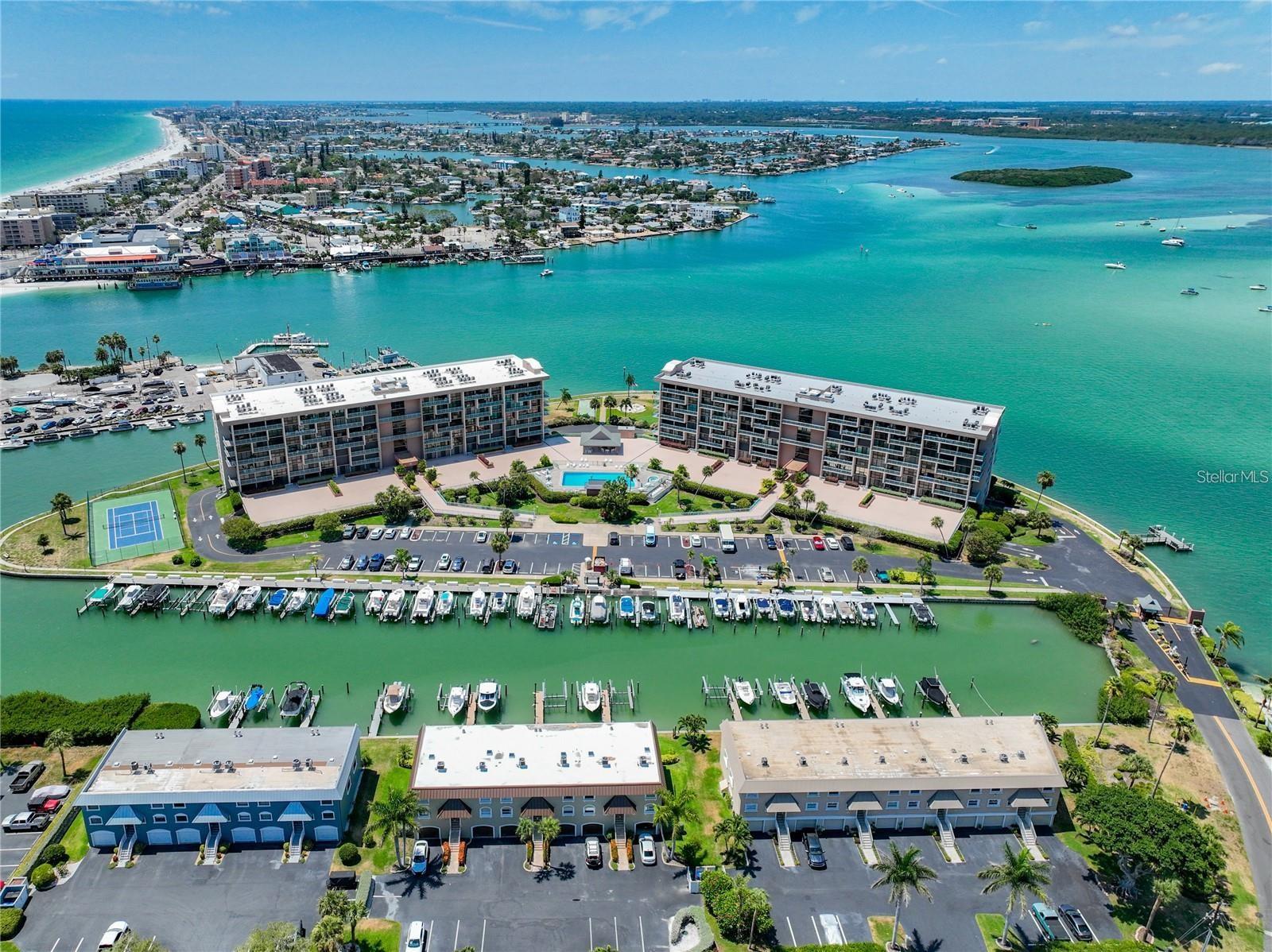 Listing photo id 63 for Key Capri Key Capri  301