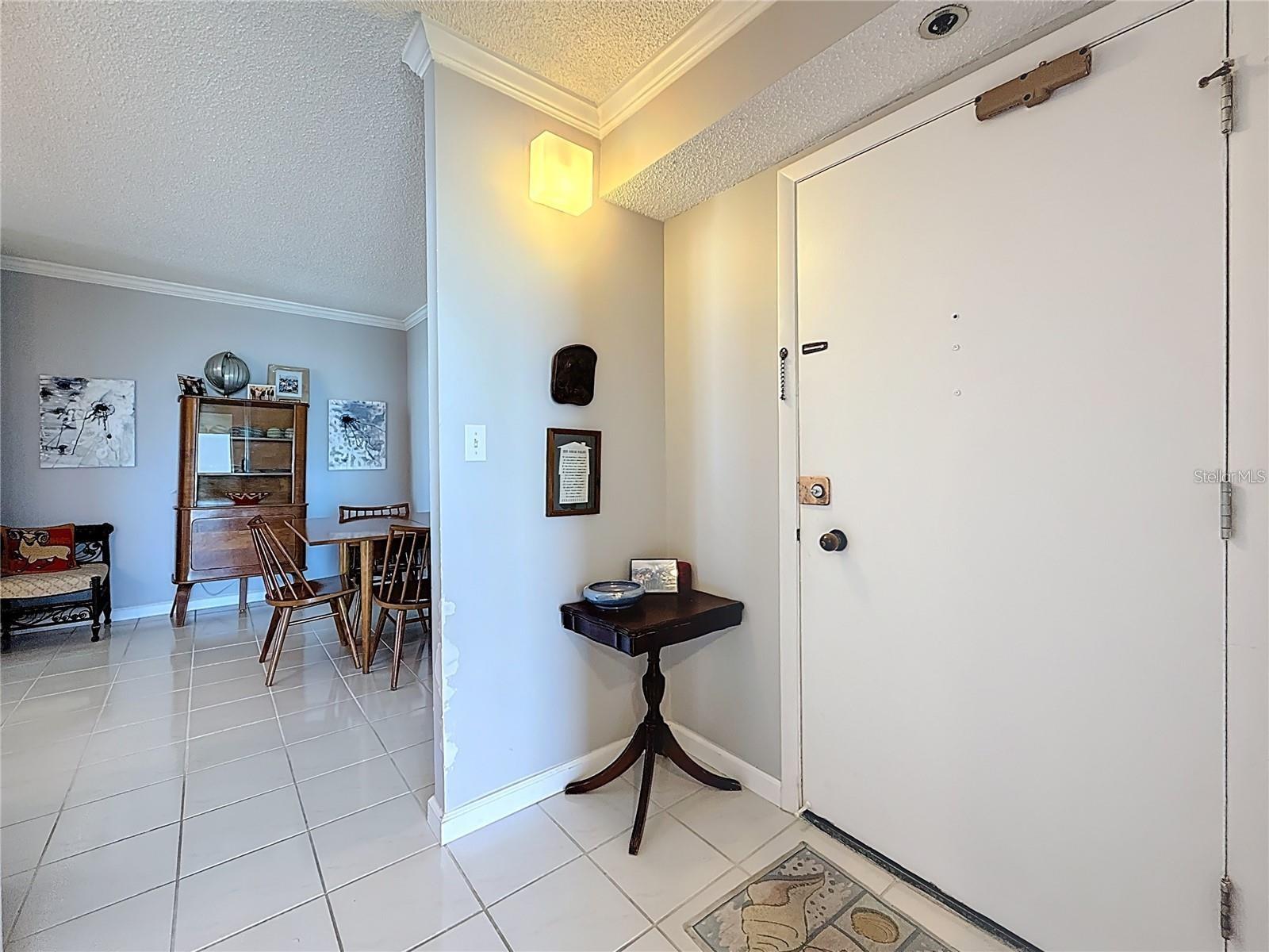 Listing photo id 5 for Key Capri Key Capri  301