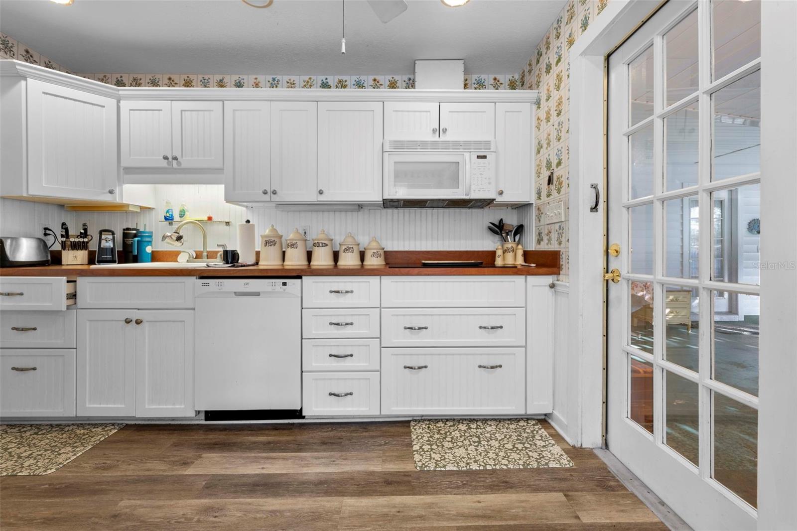 Image 22 of 63 For 16 52nd Street