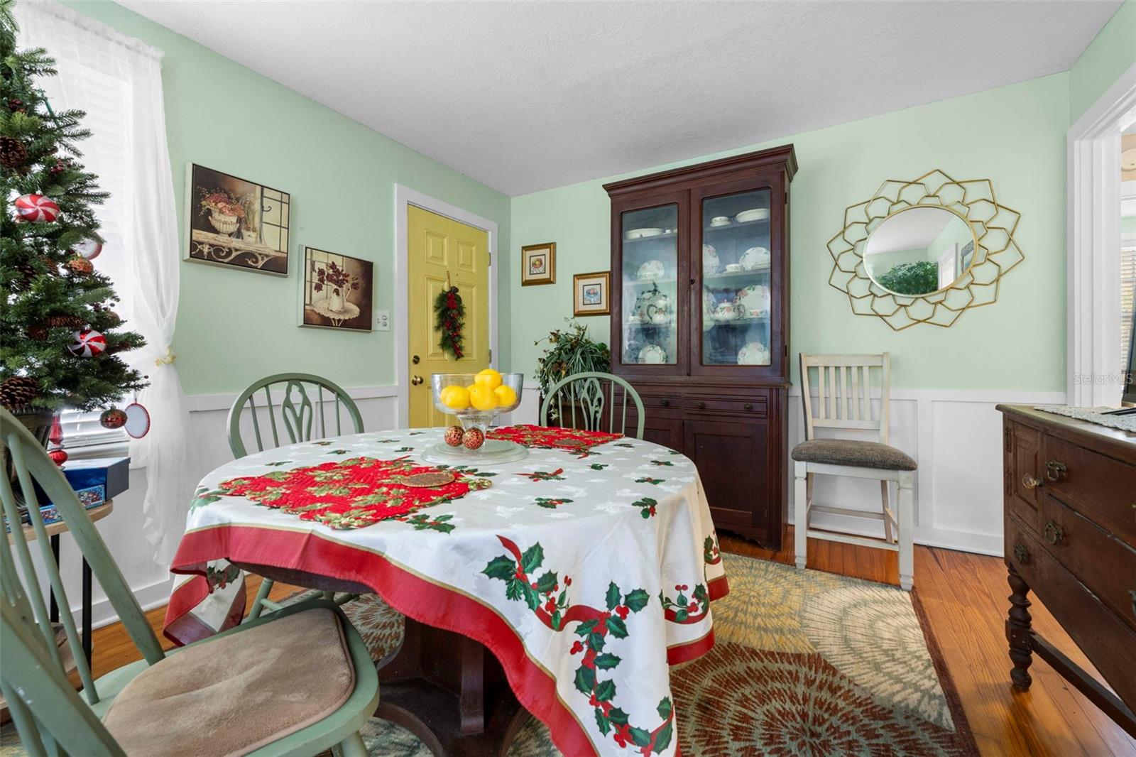 Image 29 of 63 For 16 52nd Street