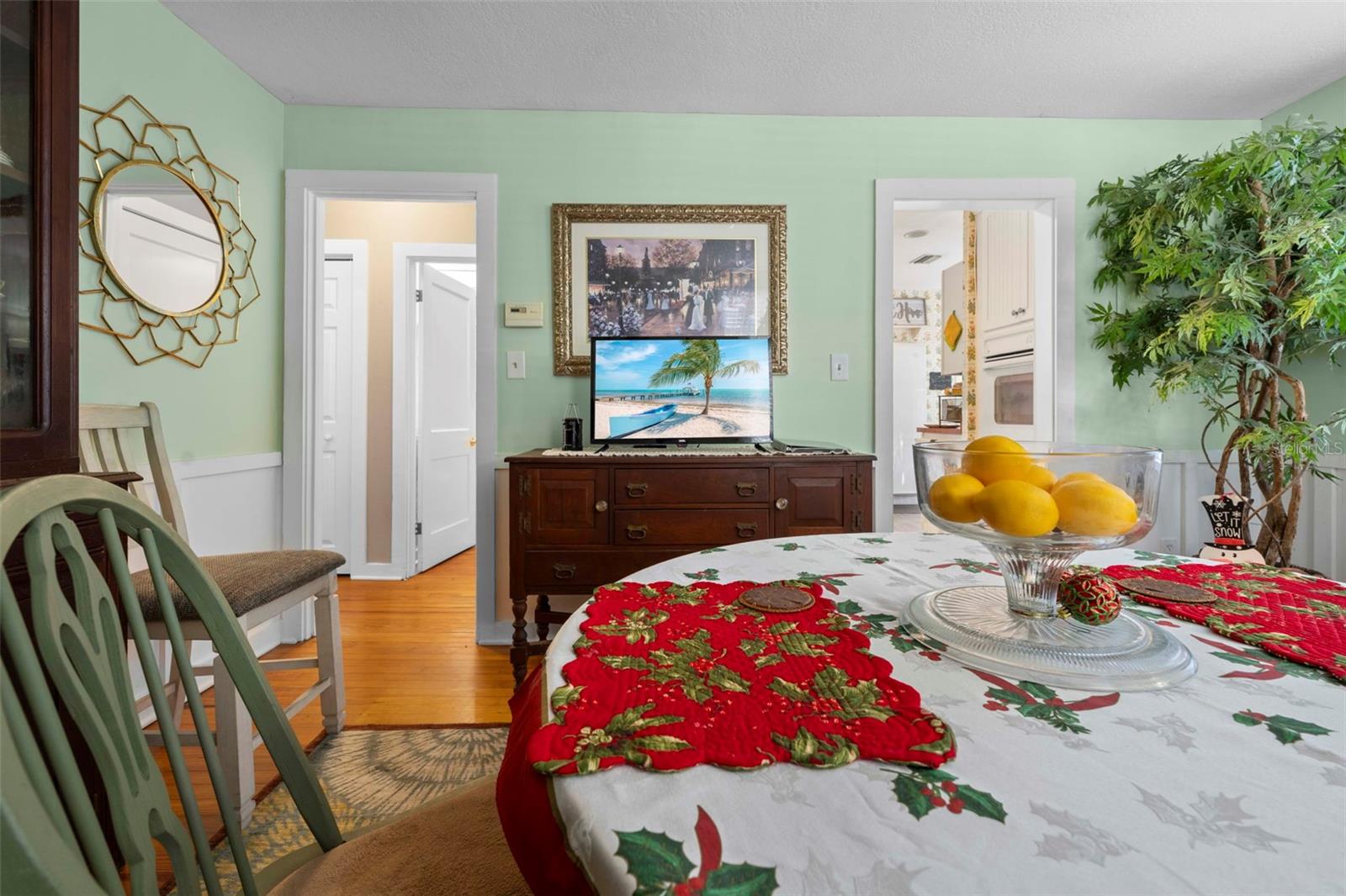 Image 31 of 63 For 16 52nd Street