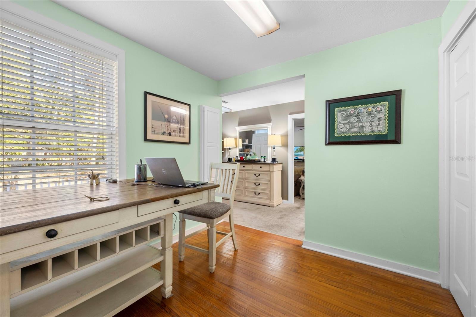 Image 41 of 63 For 16 52nd Street