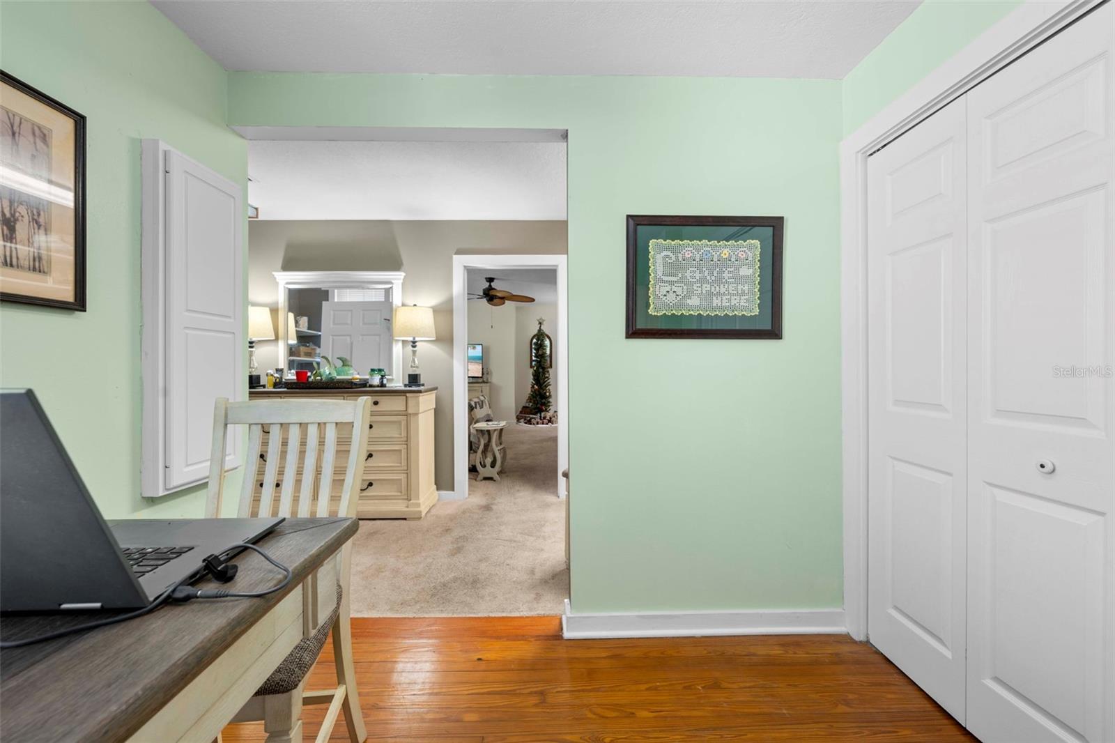 Image 42 of 63 For 16 52nd Street