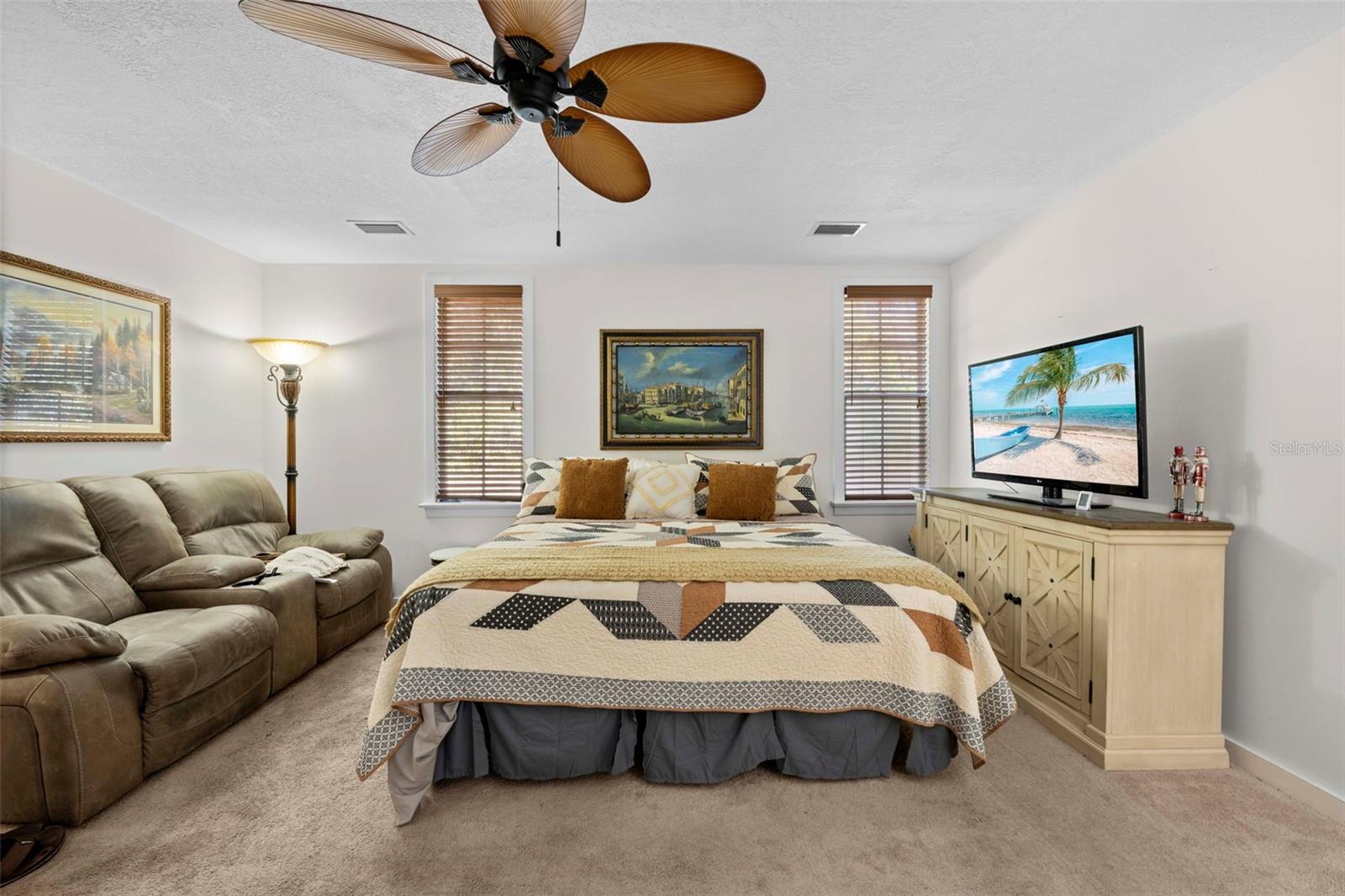 Image 48 of 63 For 16 52nd Street