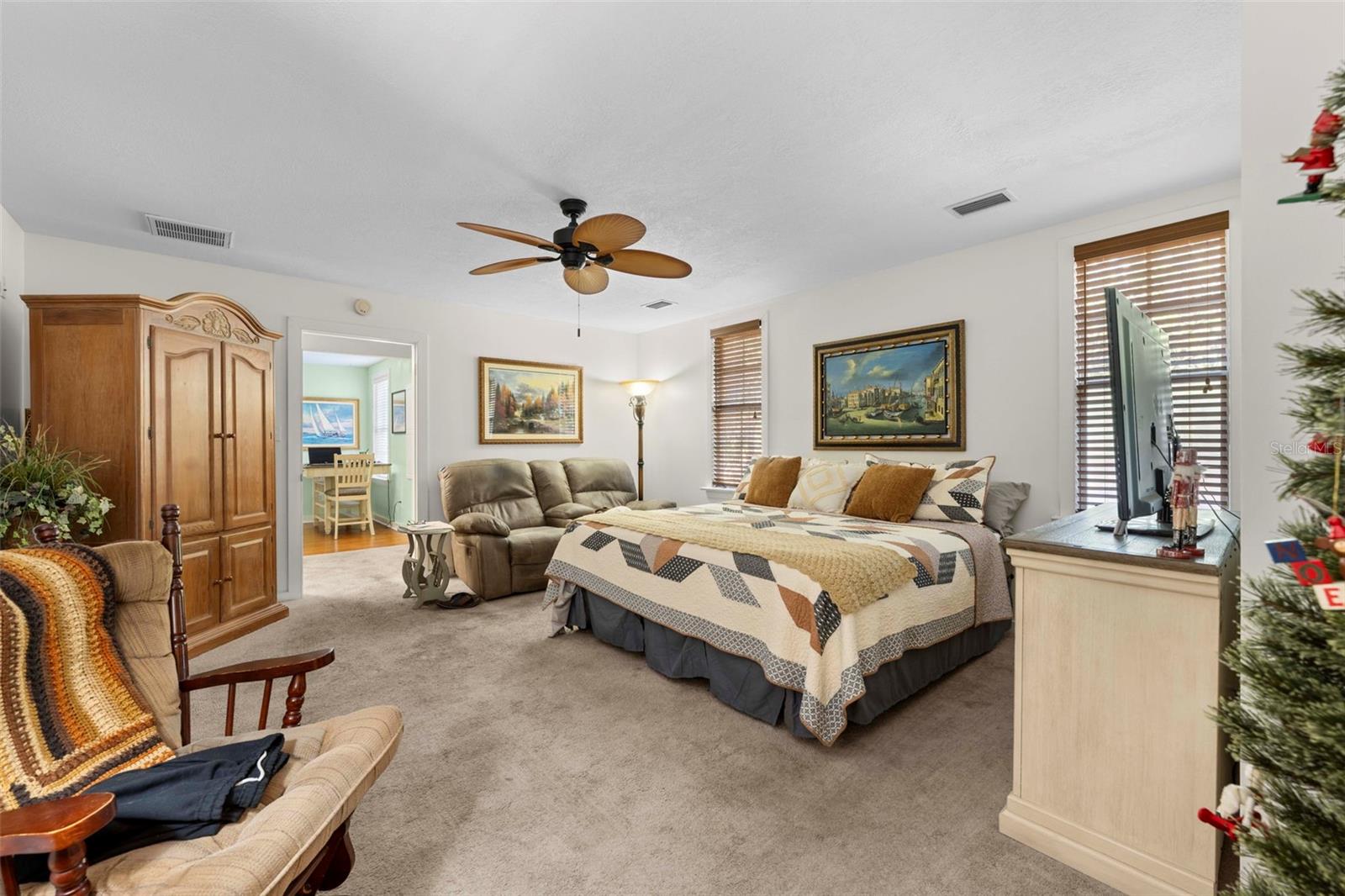 Image 50 of 63 For 16 52nd Street